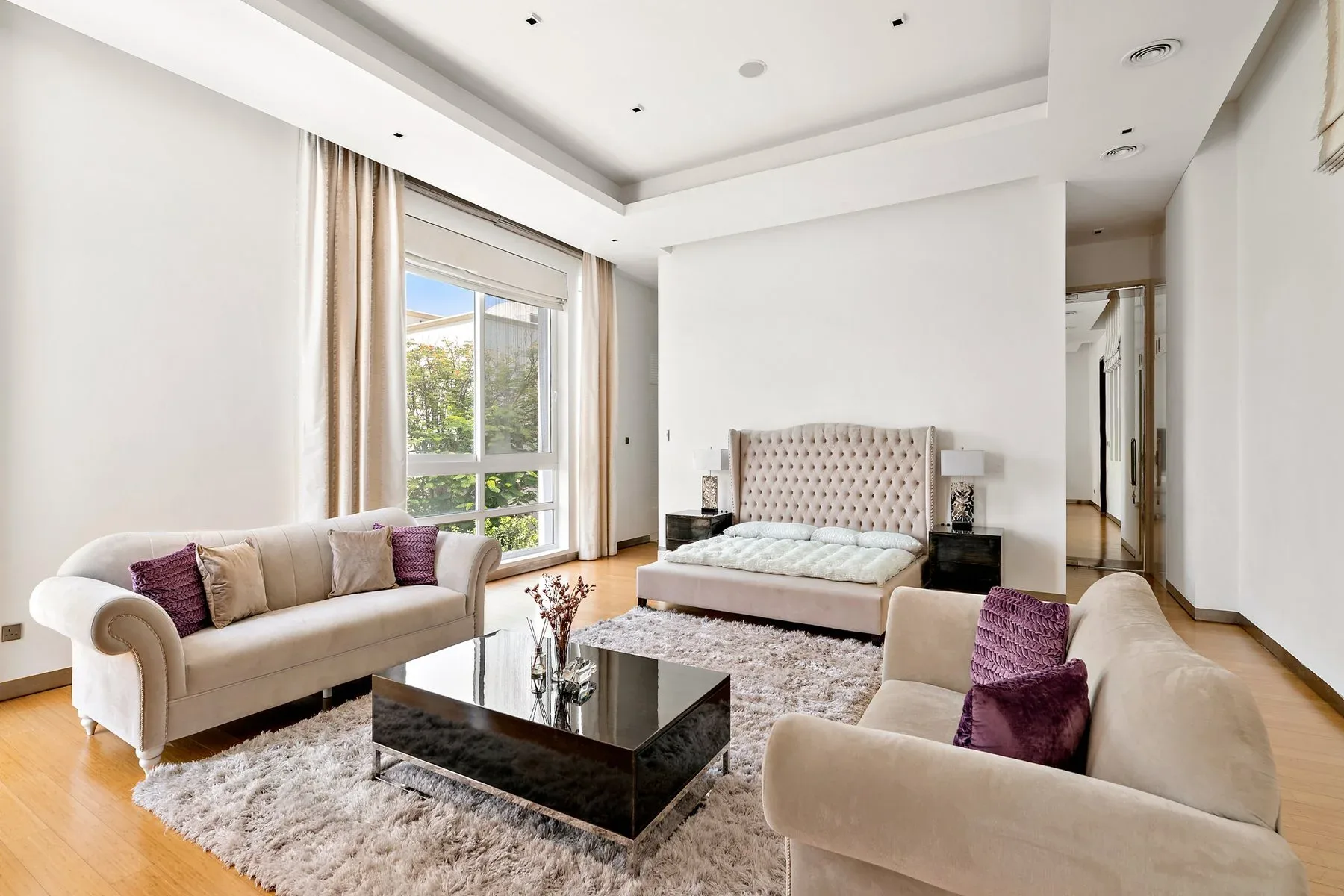 Exceptional Design Opportunity in Emirates Hills — photograph 1