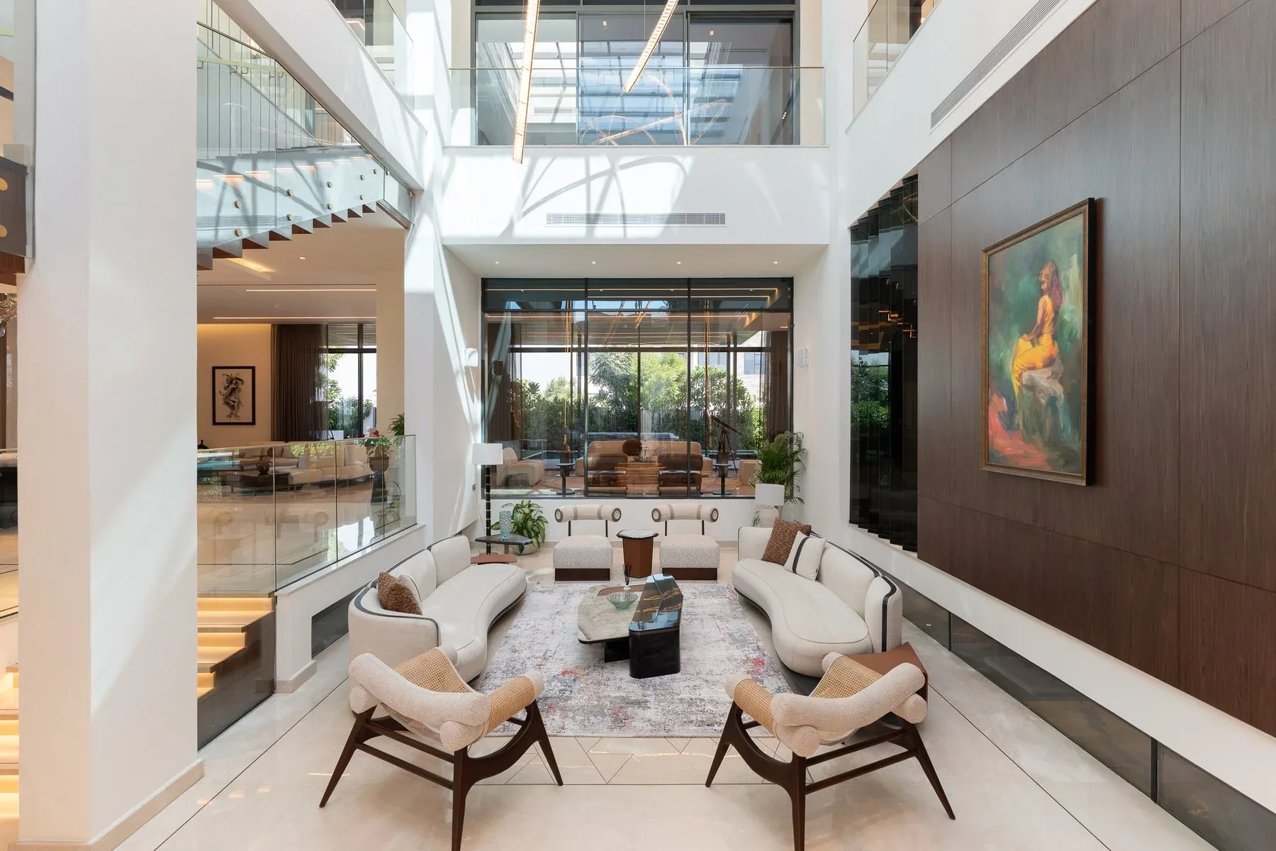 Exquisitely Designed Villa in The Fairway — photograph 6