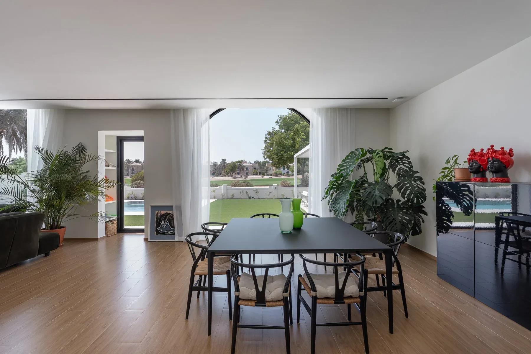 Newly Renovated Villa Overlooking Els Golf Course — photograph 3