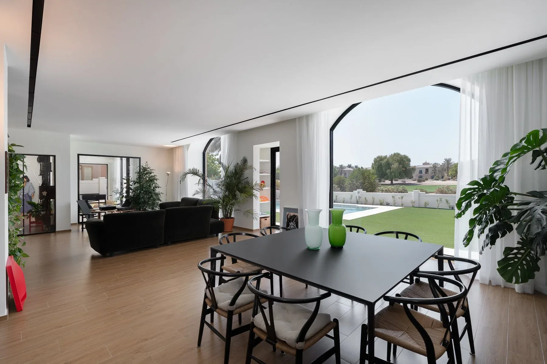 Newly Renovated Villa Overlooking Els Golf Course — photograph 2