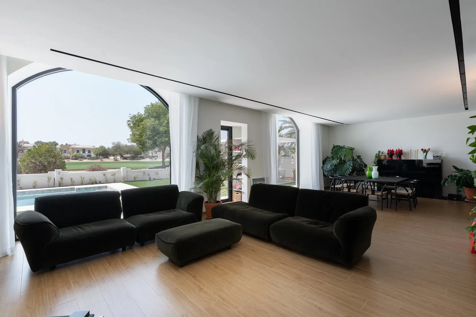 Newly Renovated Villa Overlooking Els Golf Course — photograph 4