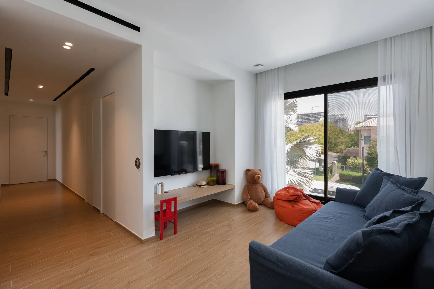 Newly Renovated Villa Overlooking Els Golf Course — photograph 10