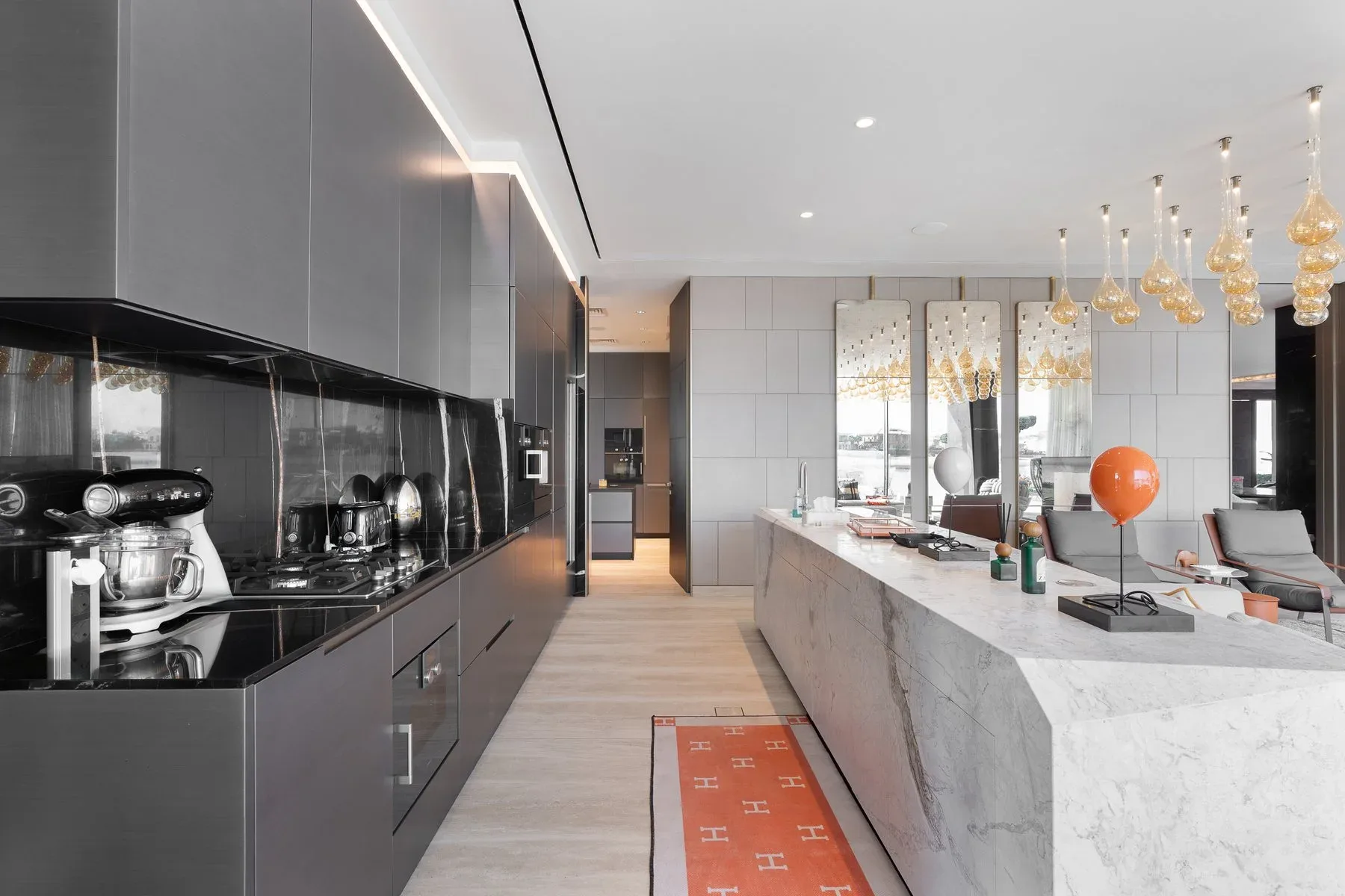 Signature Villa with Distinctively Styled Interiors — photograph 3