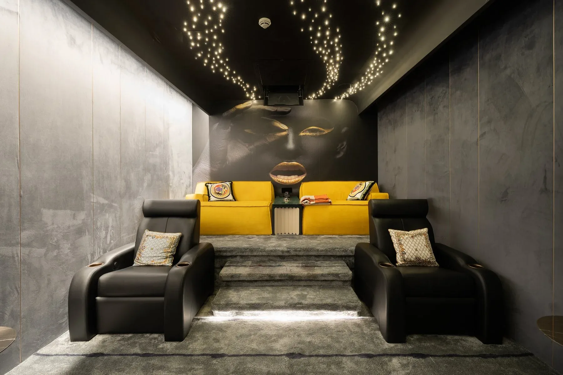 Signature Villa with Distinctively Styled Interiors — photograph 9