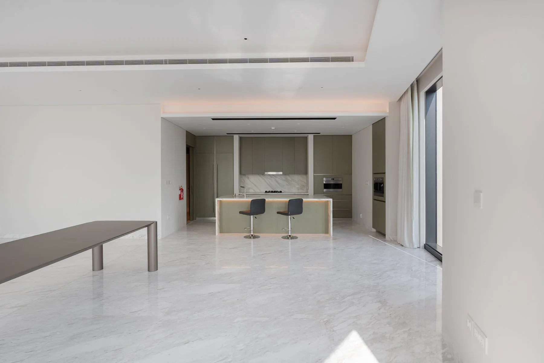 Half-Floor Penthouse in Downtown’s Opera District — photograph 6