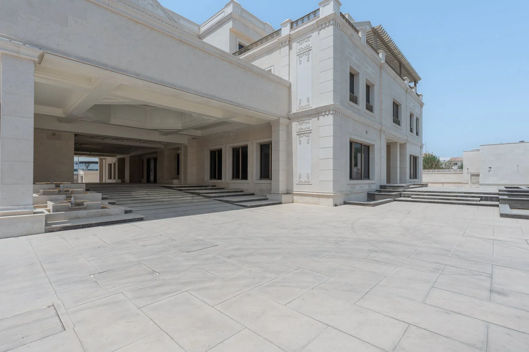 Rare Private Palace Estate in Rabdan — photograph 1