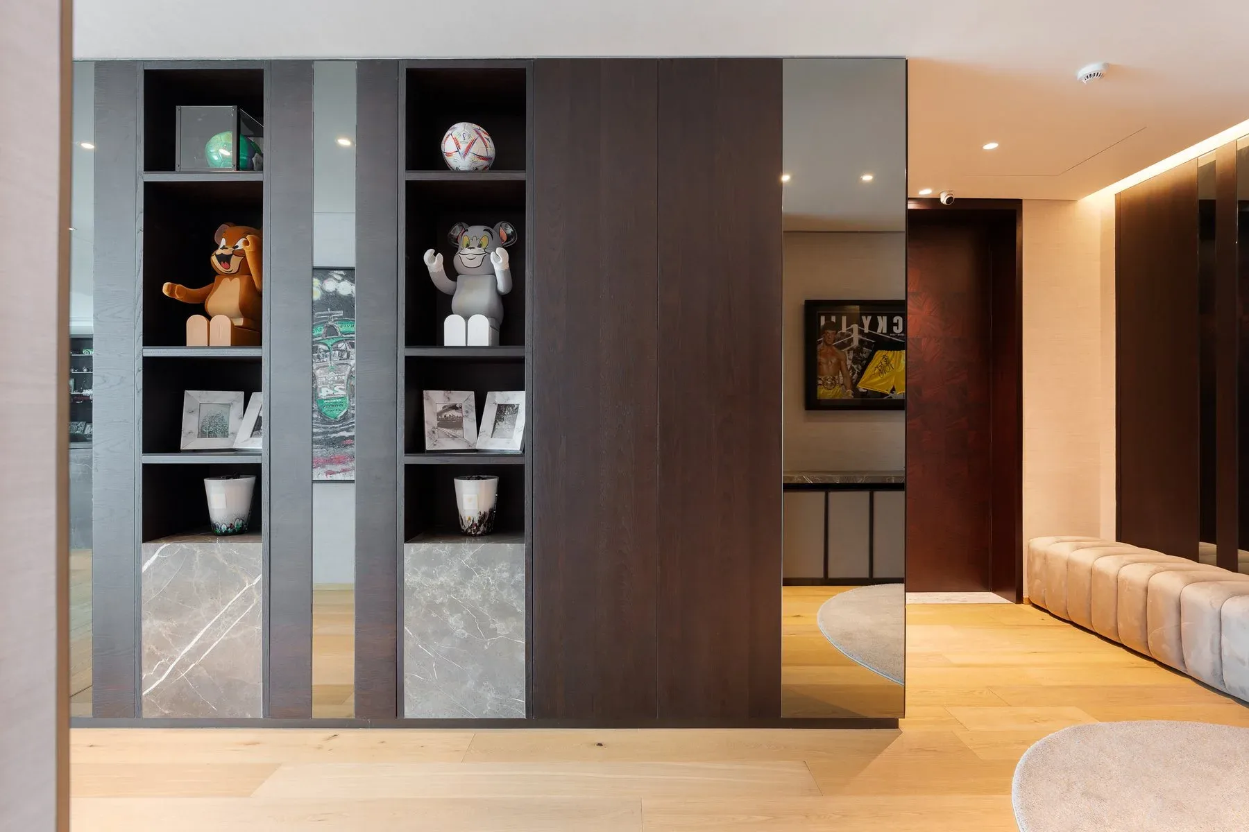 Voluminous Seafacing Apartment on Palm Jumeirah — photograph 9