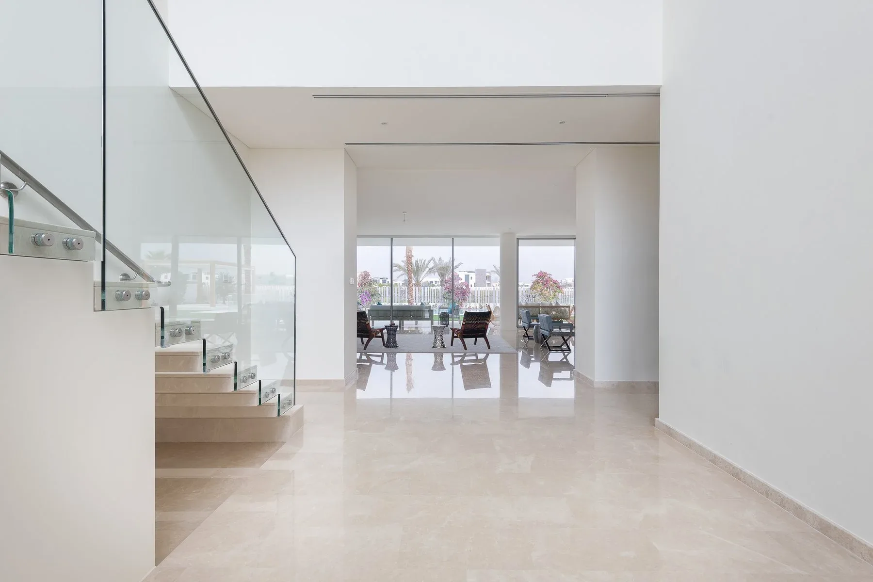 Stunning Villa with Private Pool & Golf View — photograph 2