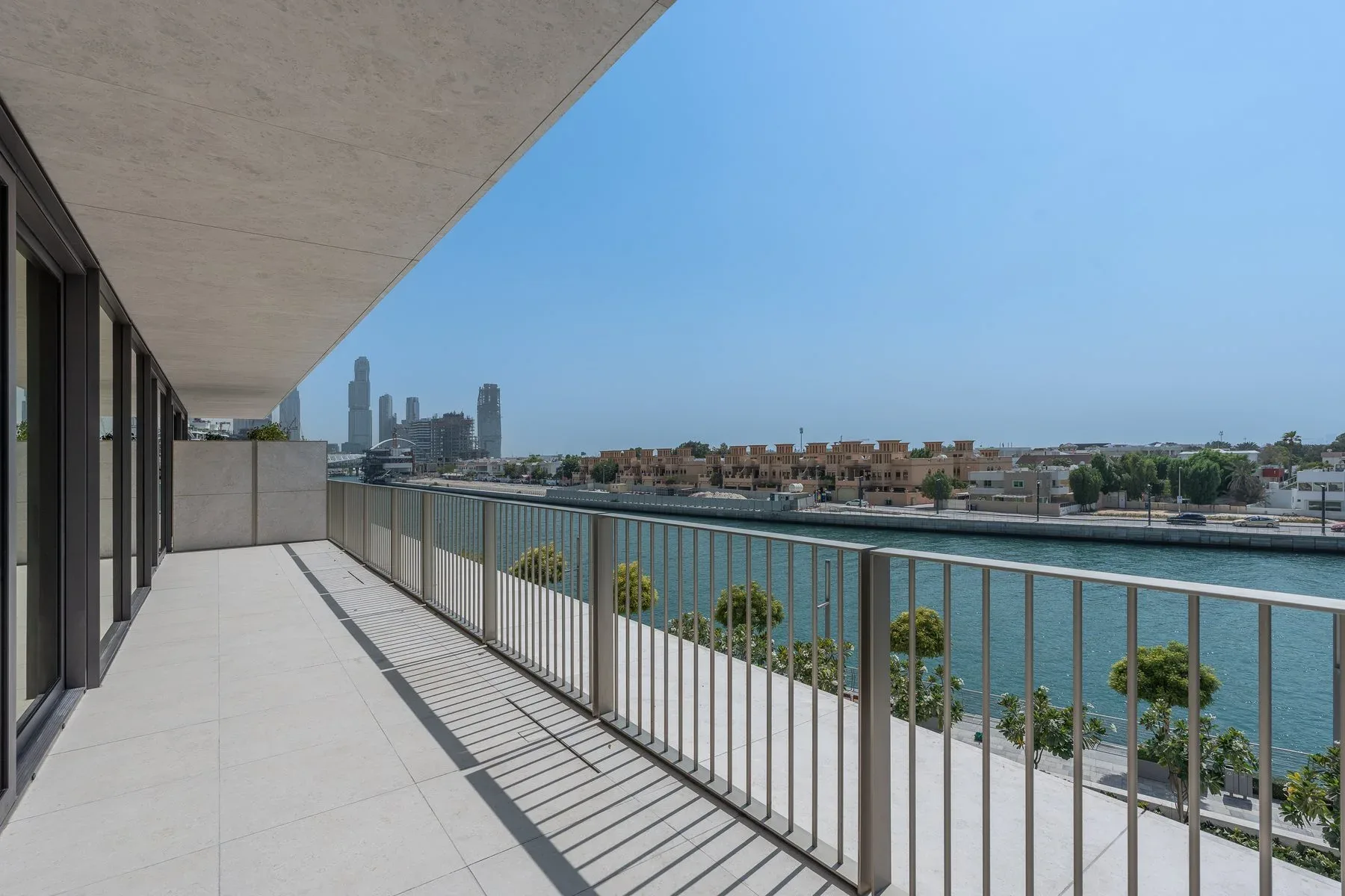 Residence with Expansive Balcony at Eden House — photograph 1