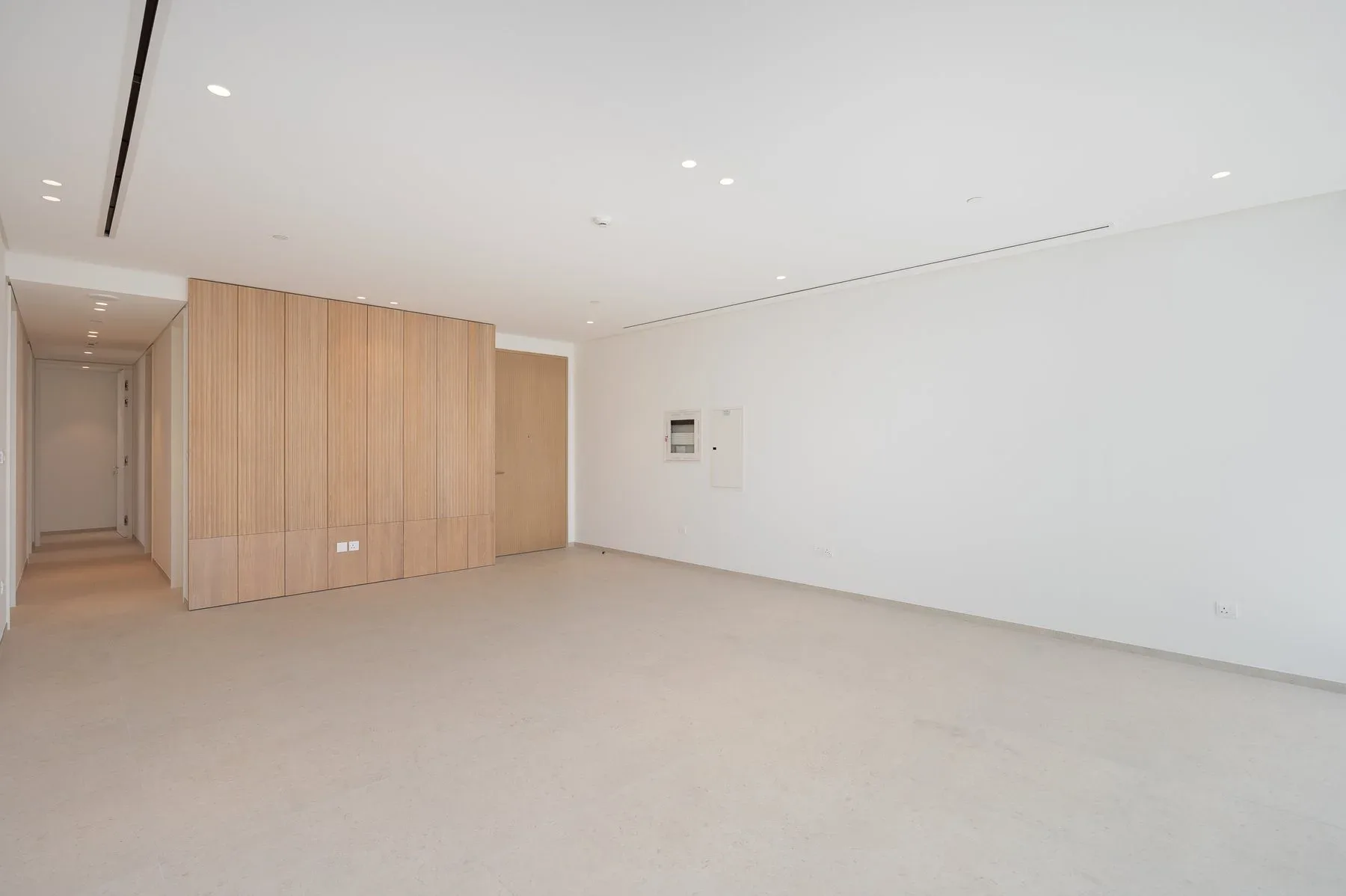 Residence with Expansive Balcony at Eden House — photograph 4