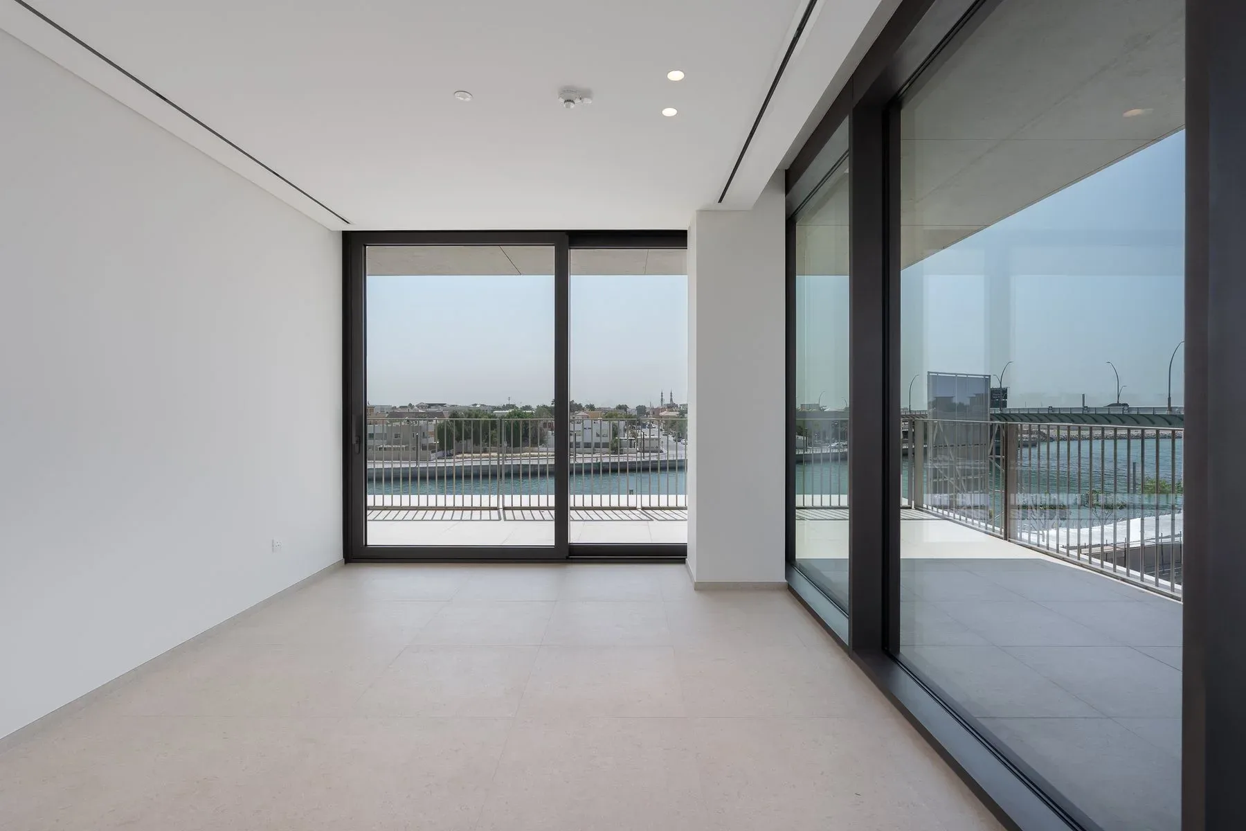 Residence with Expansive Balcony at Eden House — photograph 9