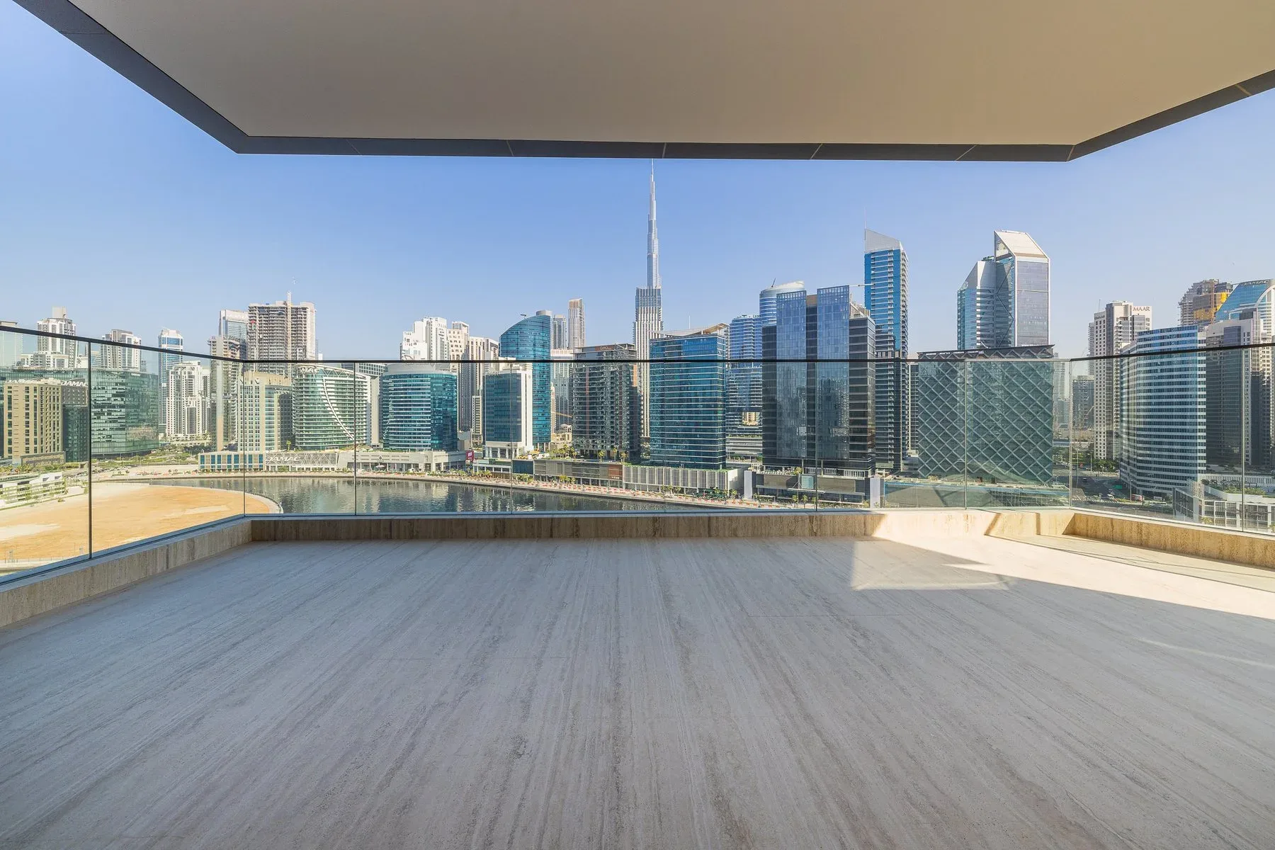 Volante II Apartment with Direct Burj Khalifa View — photograph 1