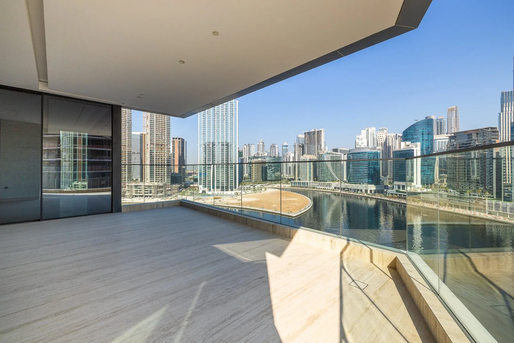 Volante II Apartment with Direct Burj Khalifa View — photograph 10