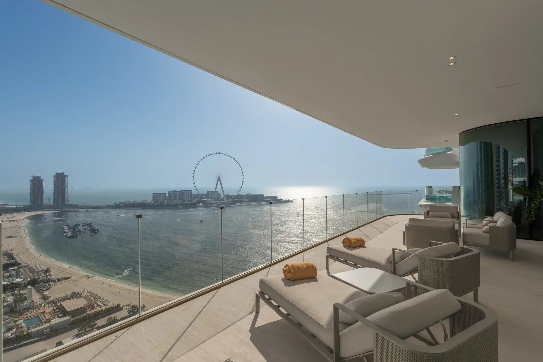 Turnkey Beachfront Apartment on High Floor in JBR — photograph 2