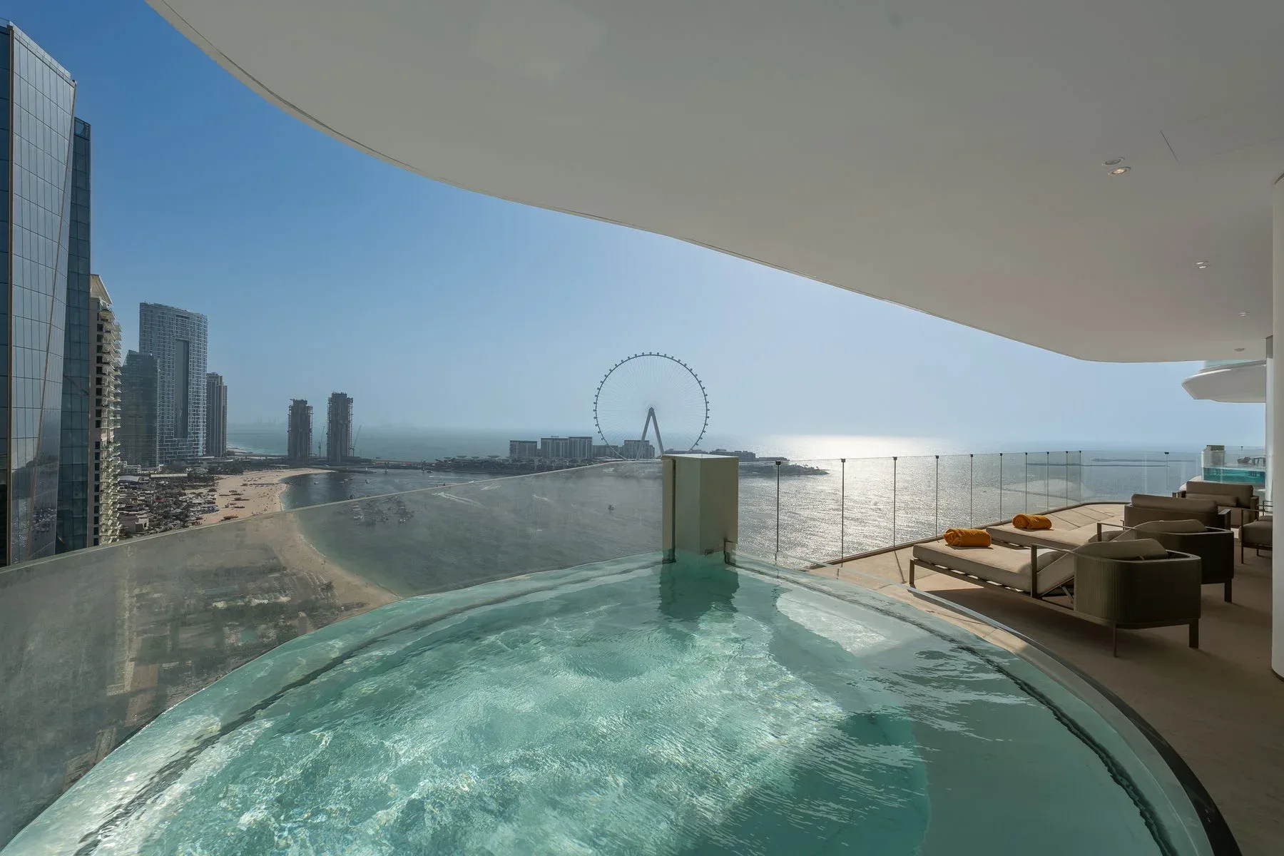 Turnkey Beachfront Apartment on High Floor in JBR — photograph 3