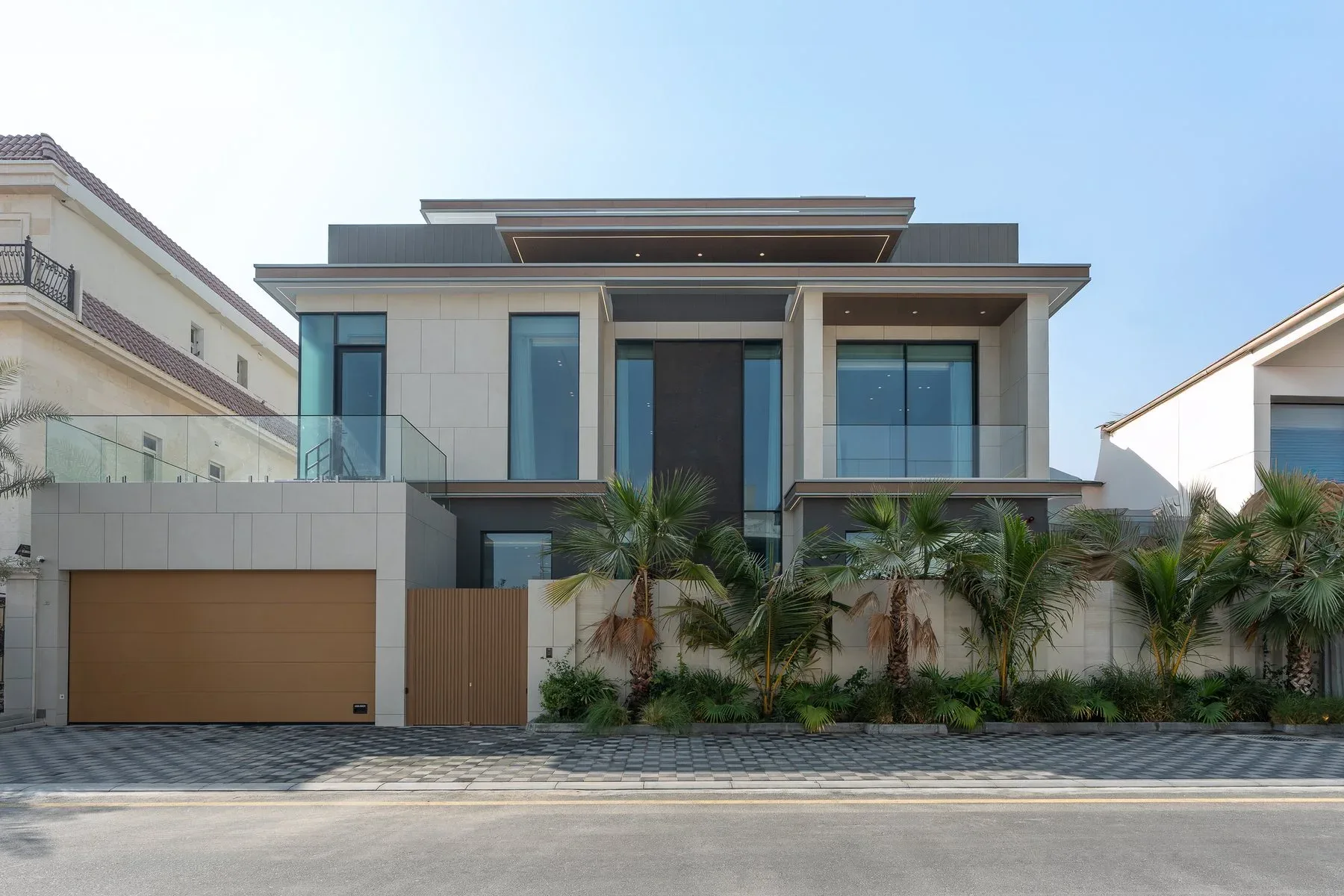 Expansive Villa with Private Lift in Nad Al Sheba — photograph 1