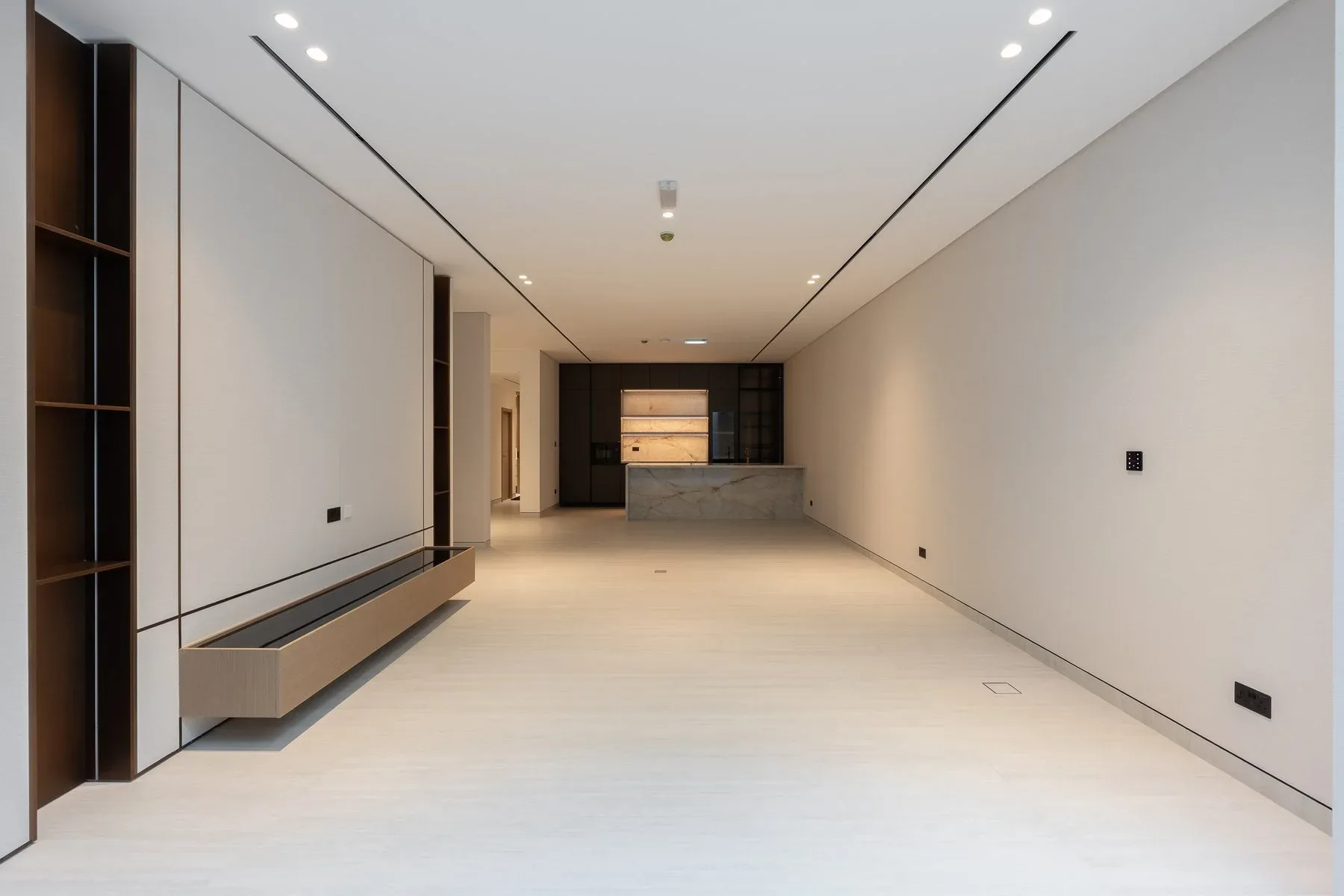 Expansive Villa with Private Lift in Nad Al Sheba — photograph 9