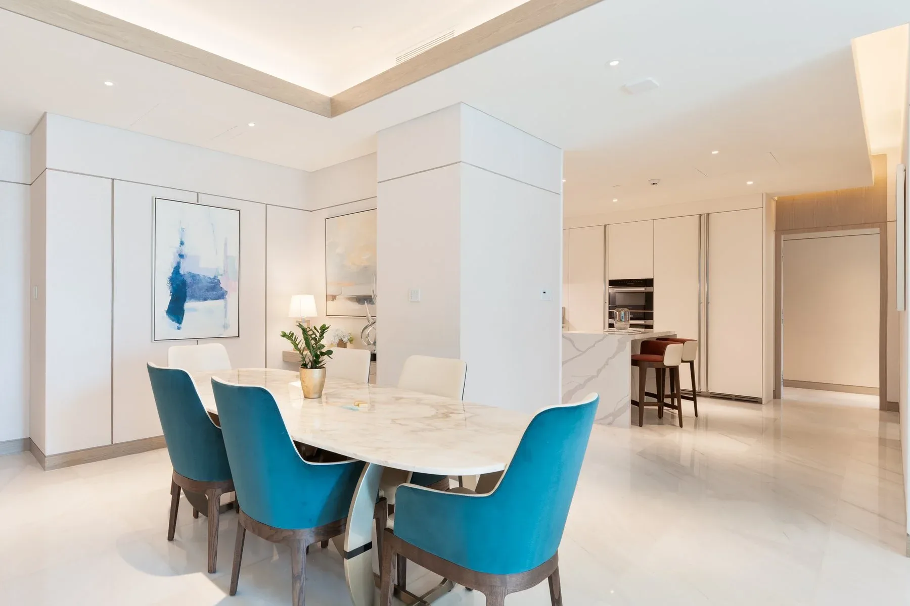 Refined Apartment with Full Sea View — photograph 6