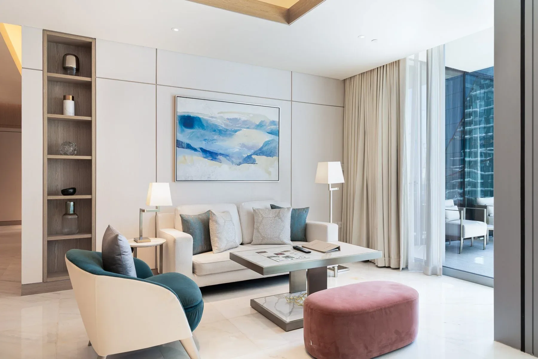 Refined Apartment with Full Sea View — photograph 4