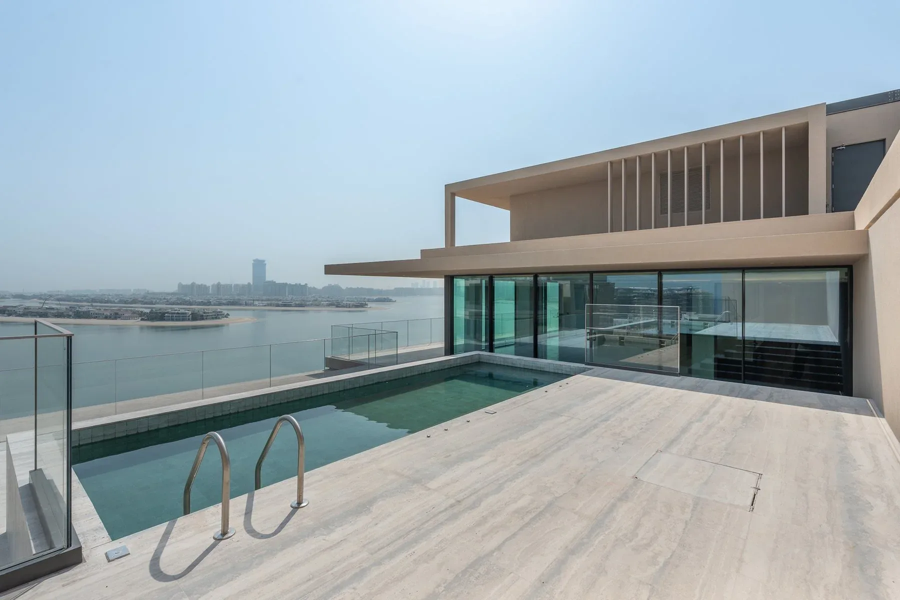 Exquisite Branded Apartment on Palm Jumeirah — photograph 1