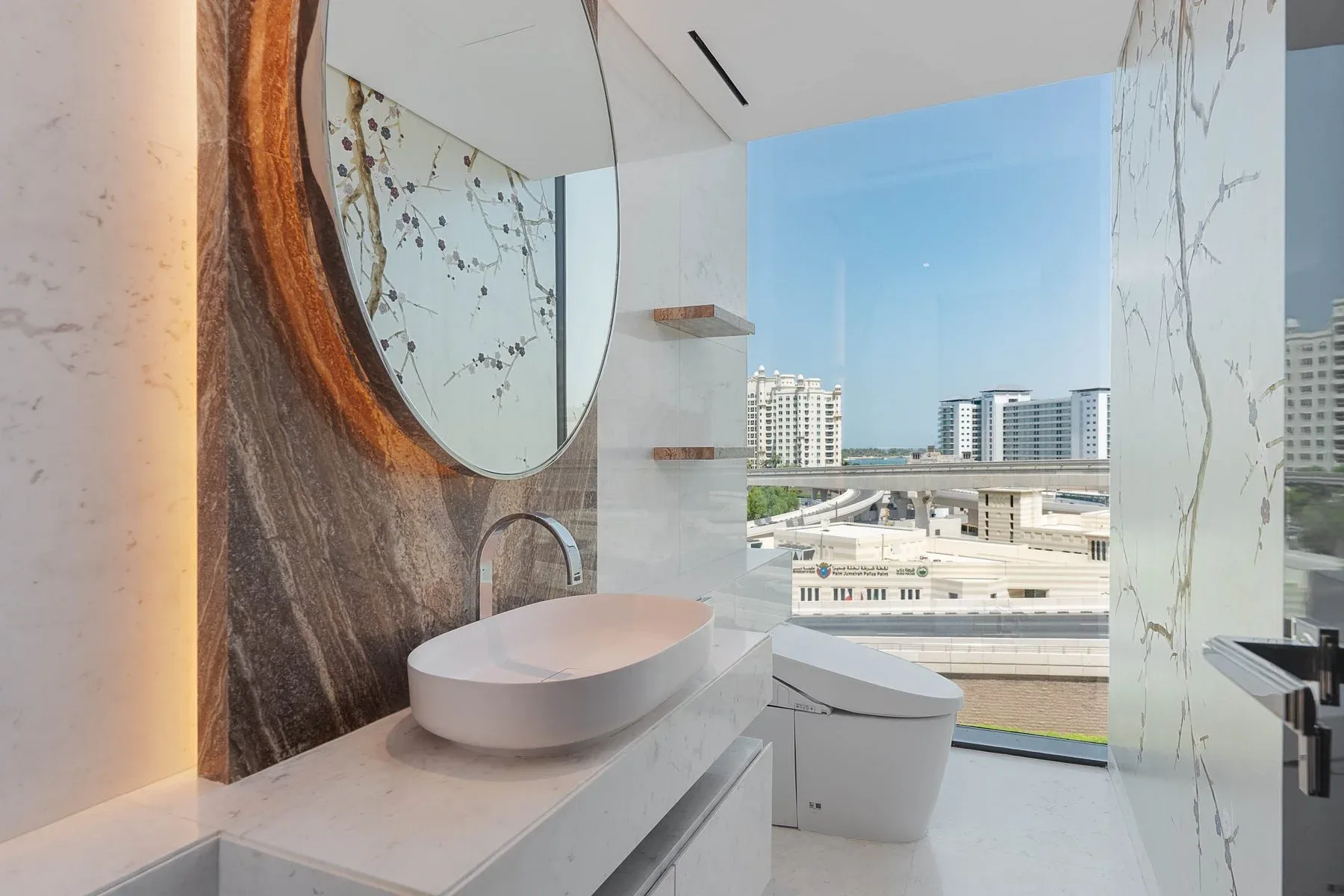 Corner Duplex with Dubai Marina and Harbour Views — photograph 10