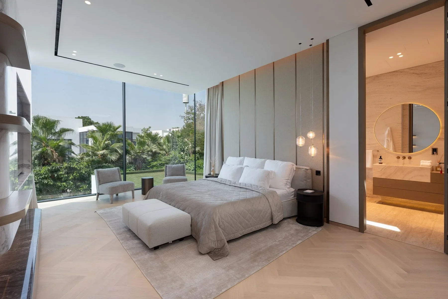 Outstanding Ready-to-Move Villa in Al Barari — photograph 10