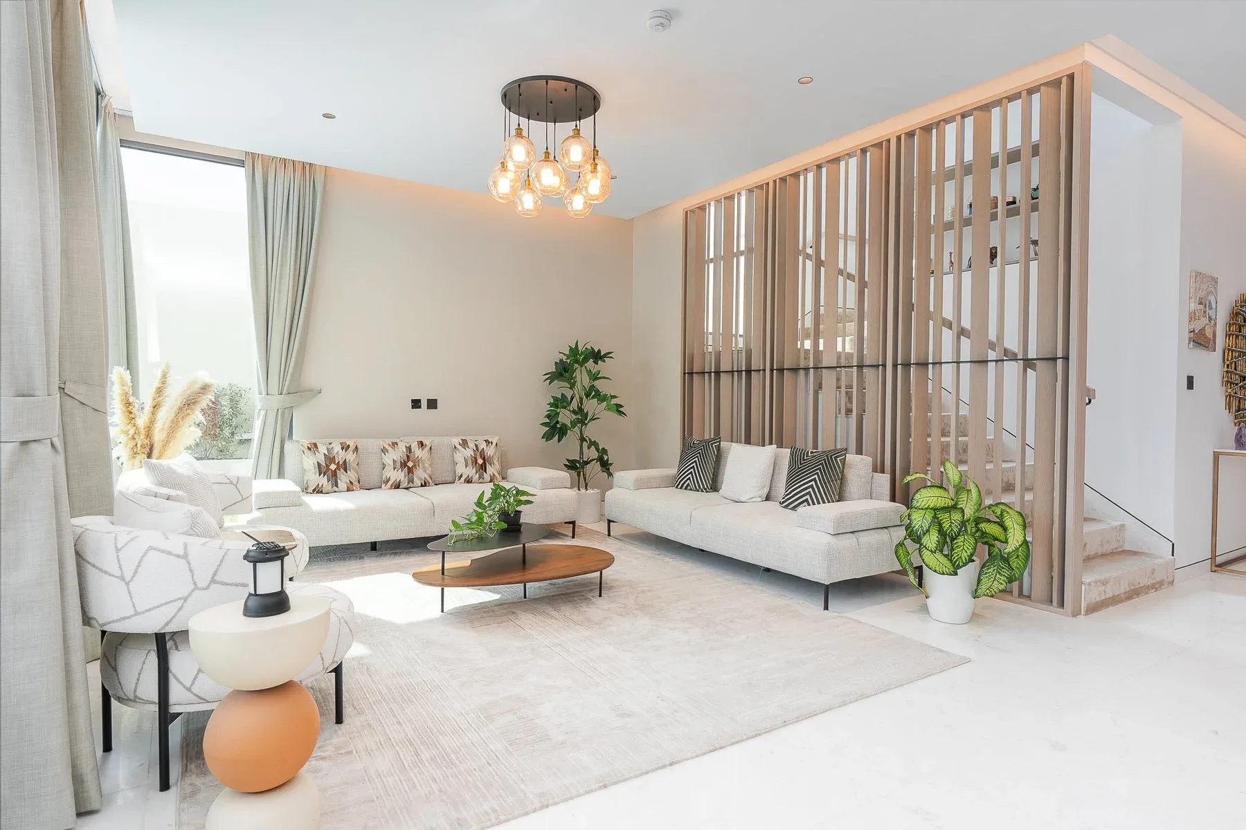 Vast Tilal Al Ghaf Villa with Elegant Upgrades — photograph 9