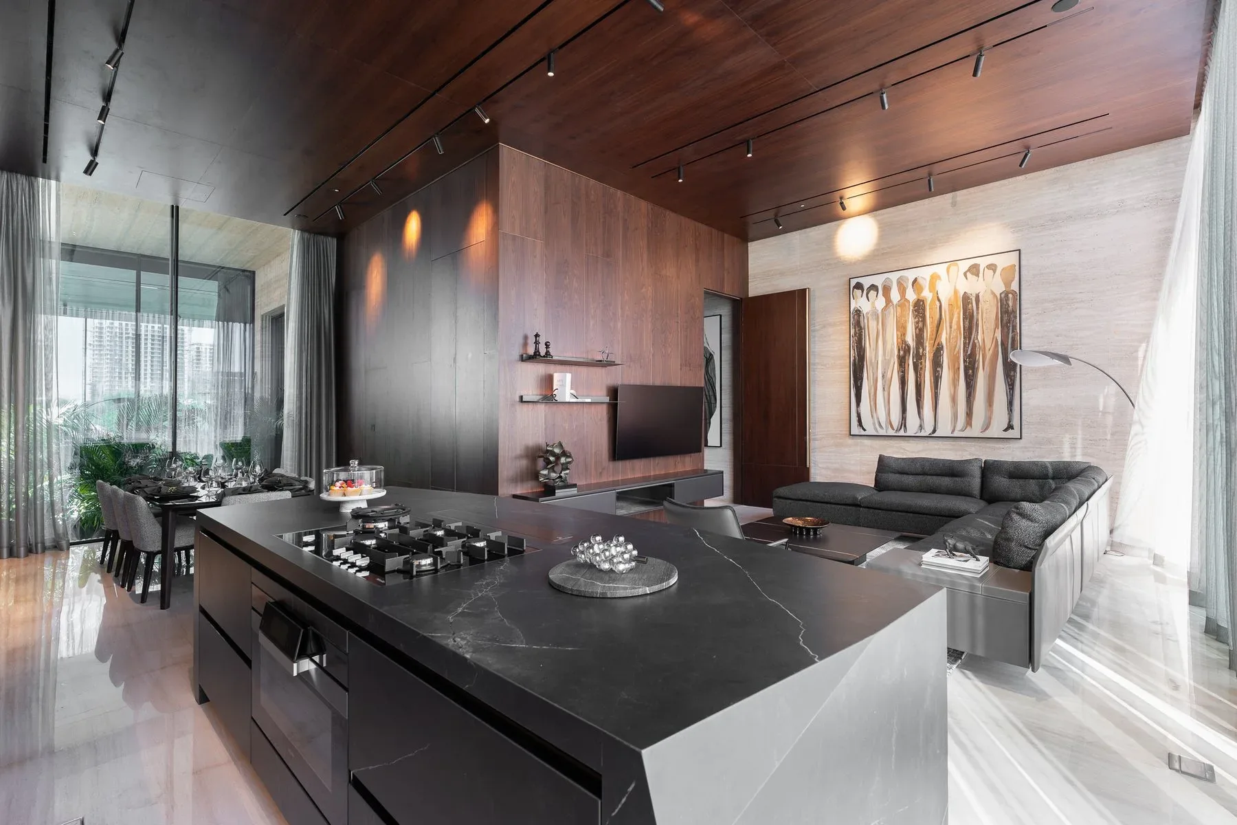 One-of-a-Kind Villa in Emerald Hills — photograph 6