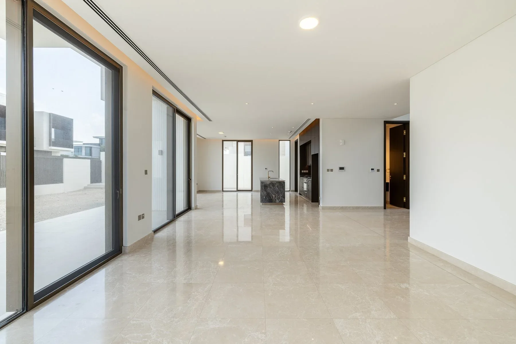 Meticulously-Crafted Corner Villa — photograph 2