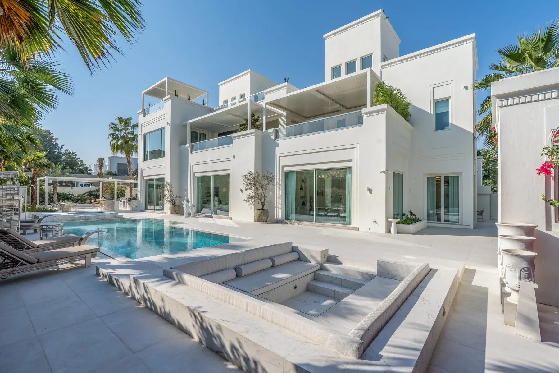 Six-Bedroom Designer Villa in Al Barari — photograph 1
