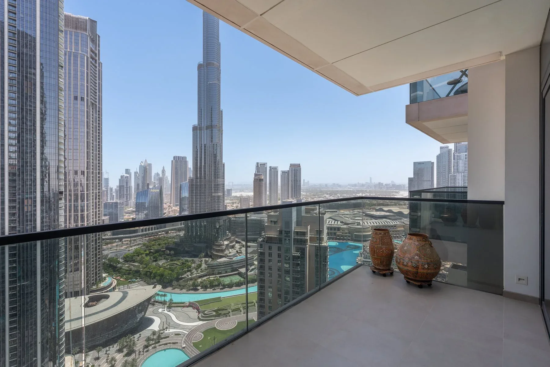 Super-Prime Turnkey Penthouse in Downtown Dubai — photograph 1