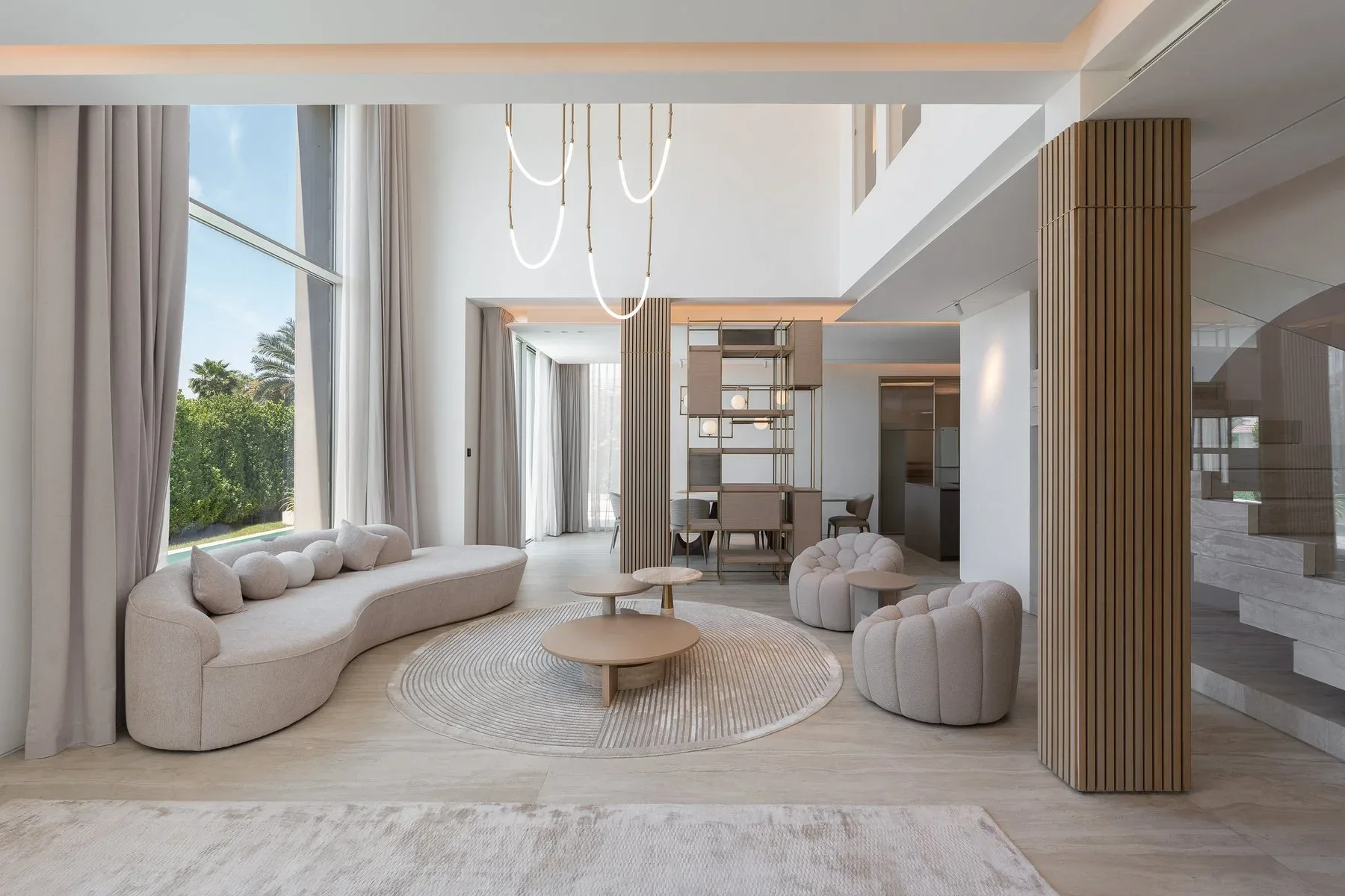 Stunning Lakefront Villa in Jumeirah Islands — photograph 2