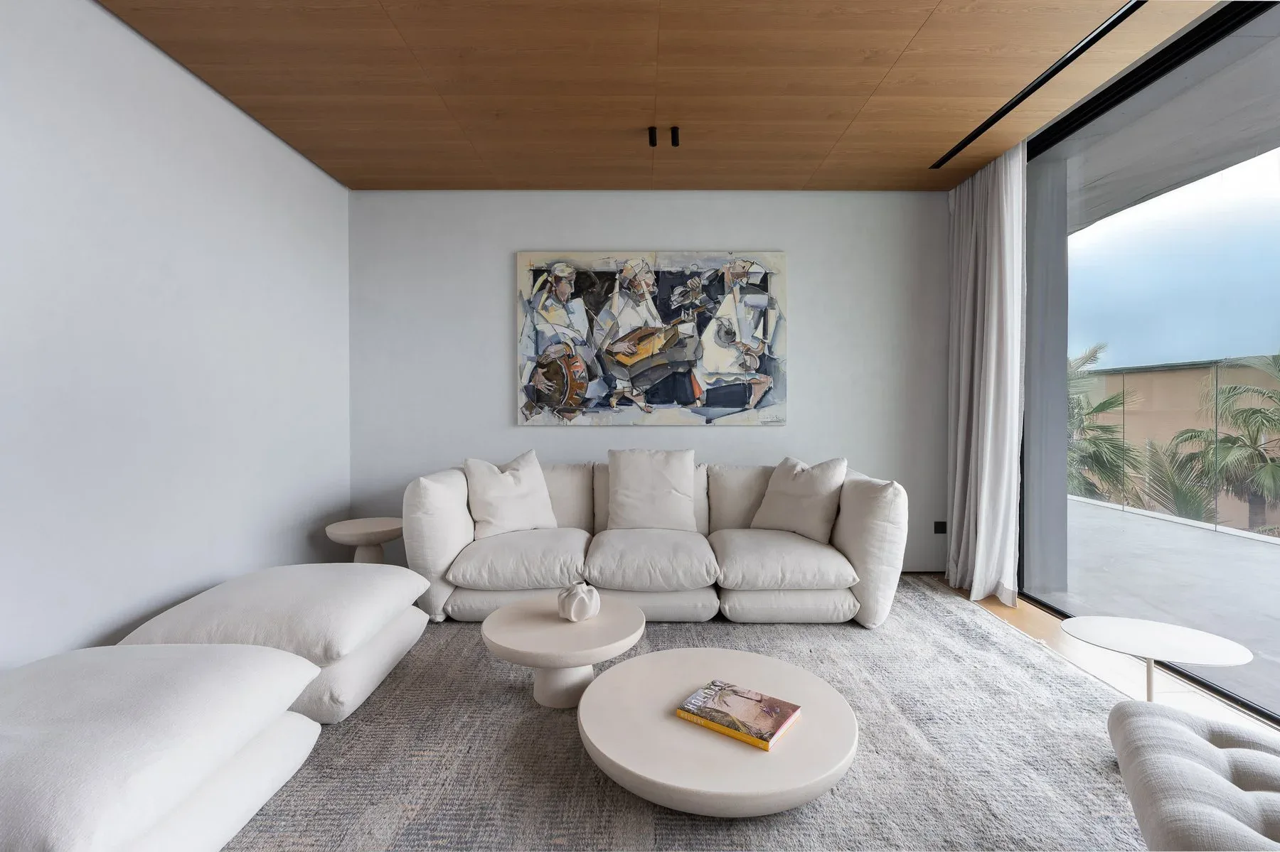Breathtaking Ready-To-Move Home in Jumeirah — photograph 8