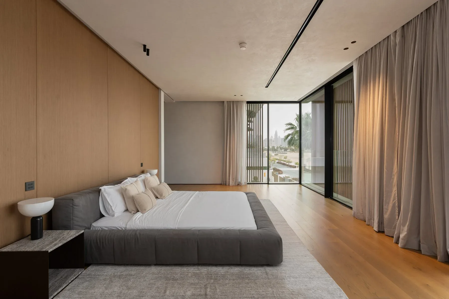 Breathtaking Ready-To-Move Home in Jumeirah — photograph 10