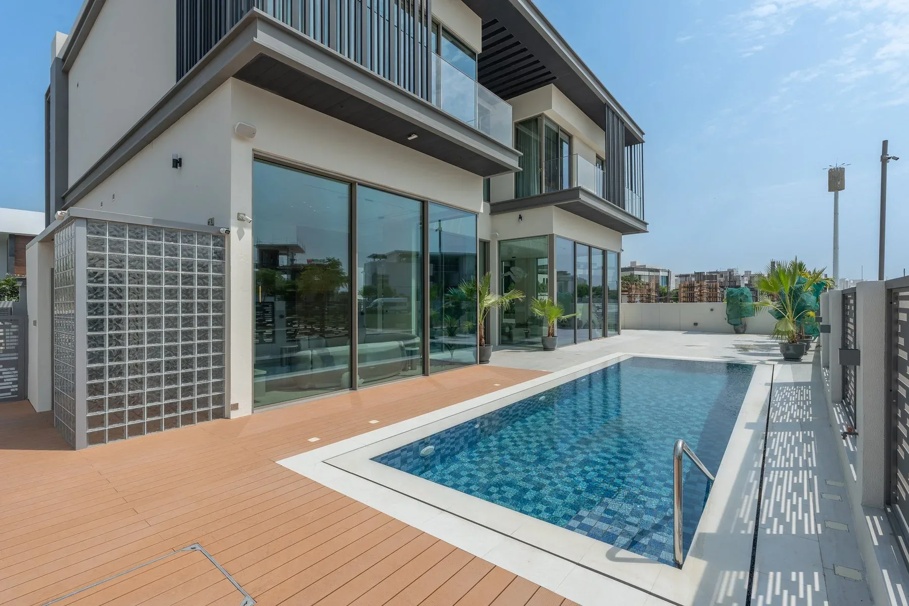 Turnkey Contemporary Gem in Dubai Hills Estate — photograph 2