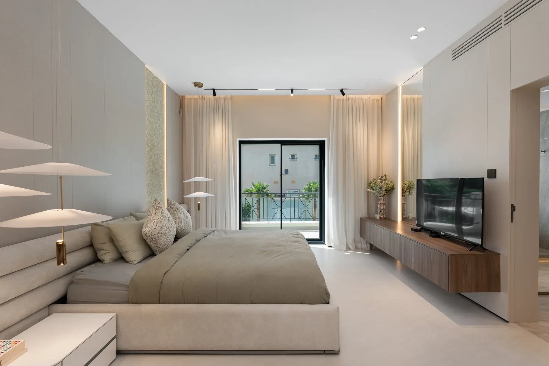 Sleek Villa in Arabian Ranches — photograph 4