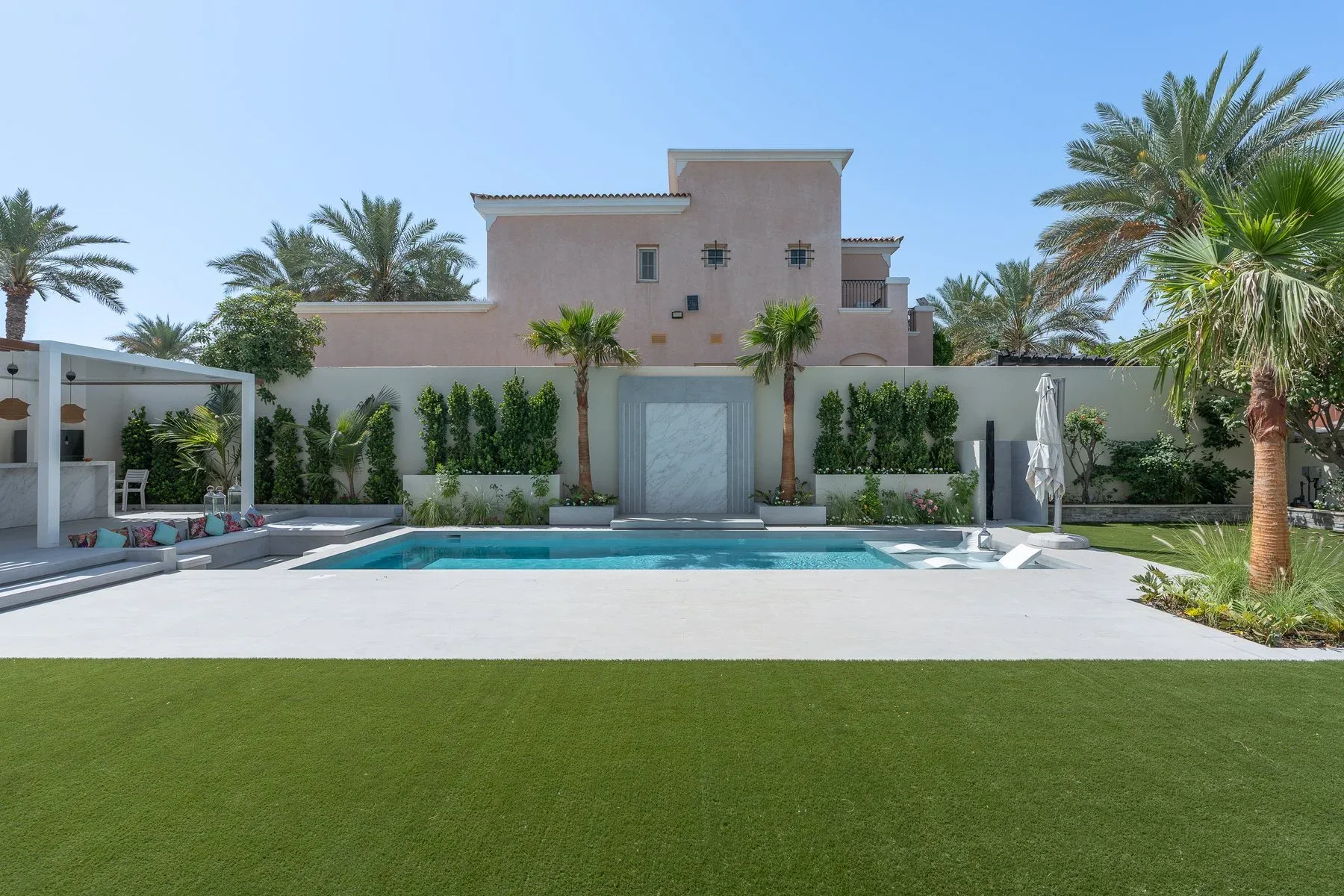 Sleek Villa in Arabian Ranches — photograph 7