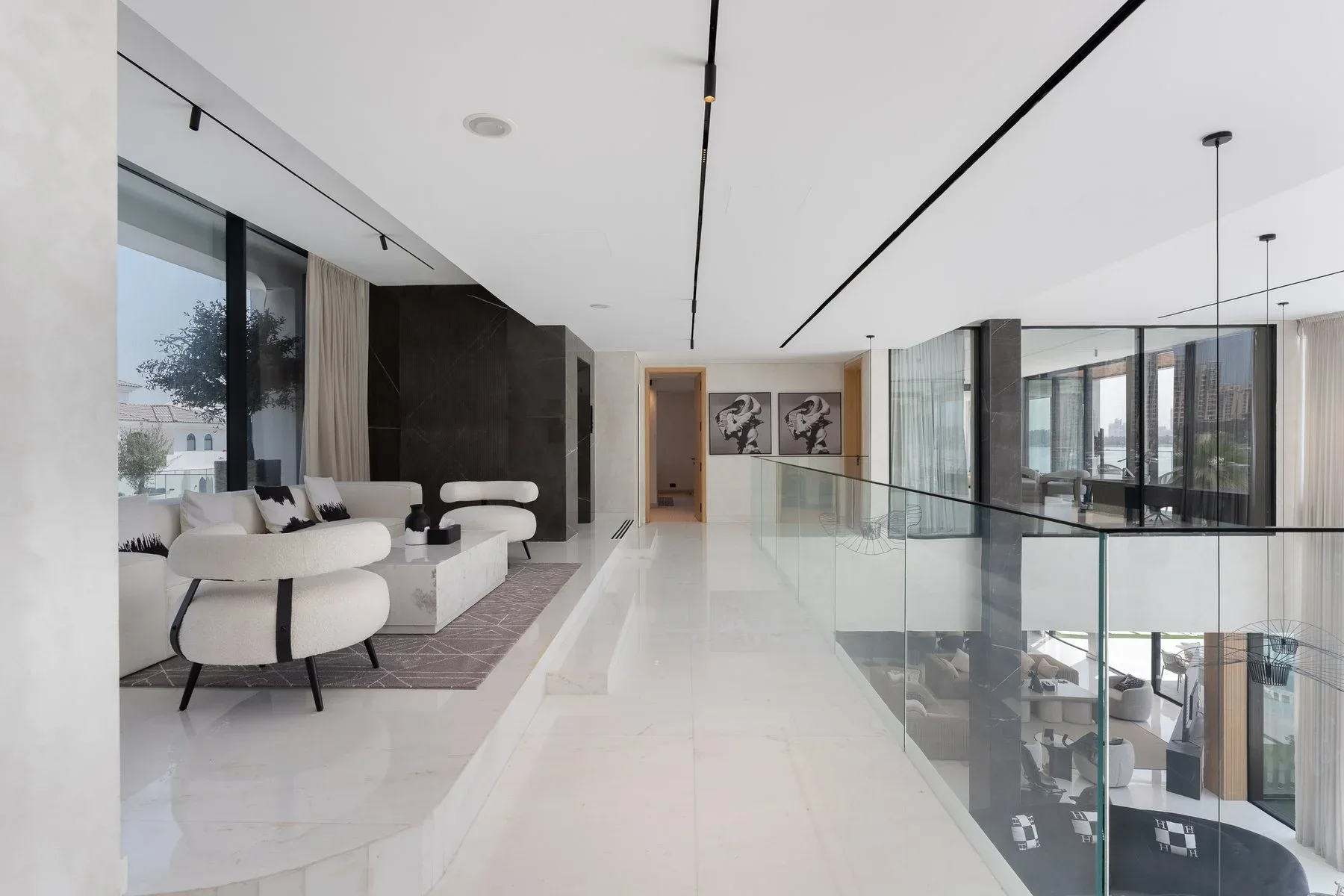 Expertly Upgraded Signature Villa on Palm Jumeirah — photograph 6