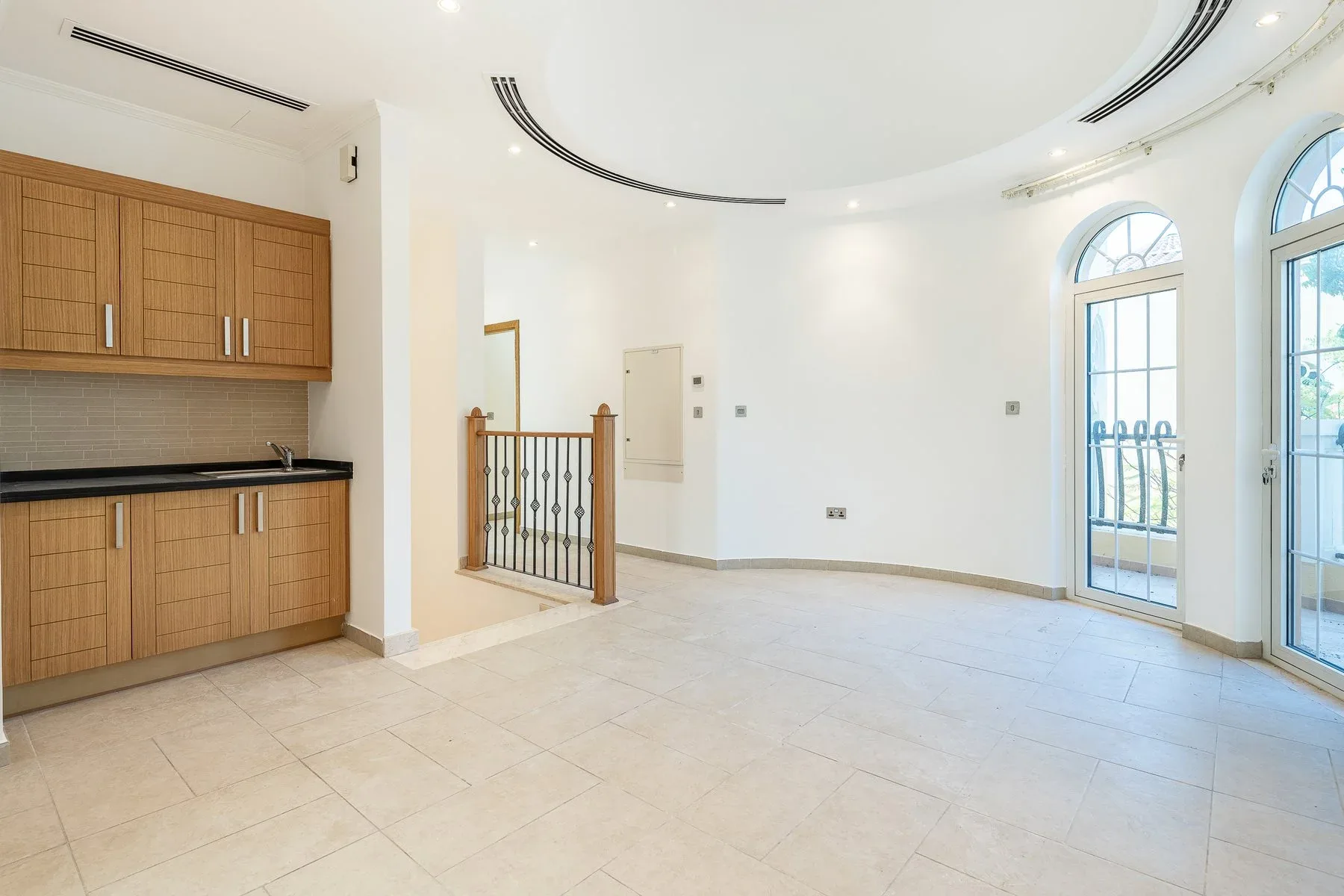 Five-Bedroom Legacy Villa Near Tennis Courts — photograph 7